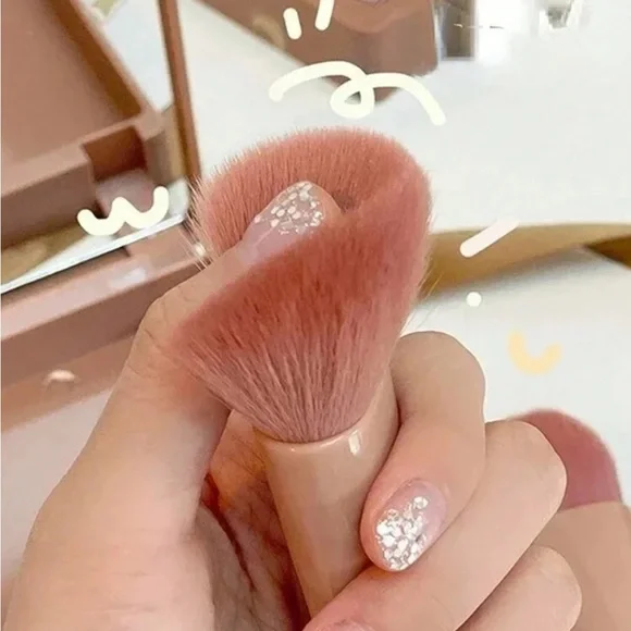 NEW Travel Makeup Brush Set in Pink Case - Picture 3 of 3